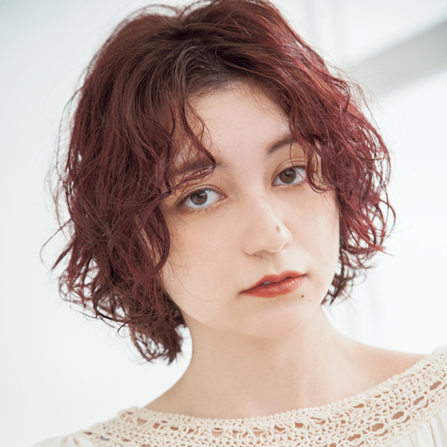 【ボブ】血色よく見せるジューシーカラーでご機嫌に