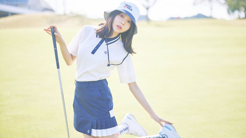 【ar golf】とびっきり清楚ないい子ちゃんコーデ♡ 　絶妙な華奢見えが叶うポロシャツで爽やかにゴルフを楽しむ♪