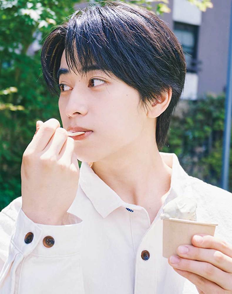 本島純政。ar7月号より