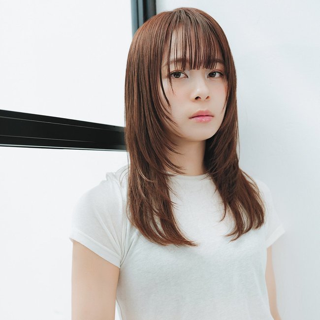 【ロング】シャープなラインで魅了する洗練ストレート