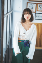 思わず追いかけたくなる 小悪魔な魅力の暗髪ボブ８選