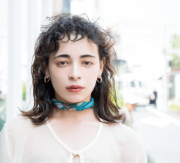 クセ毛さん必見！  うねりを味方につけた最先端おしゃミディが超アツイ♡