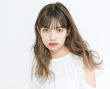 ただのキレイじゃつまらない。 今どきロングは耳元のハイライトで差をつけよ！