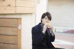 男子はコッペパンがお好き【青木 瞭といちごジャムバター編】