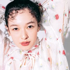 「マスクで目元がなんか足りない…」差し色的に使える持っておいて損ナシ！イエローアイシャドウ