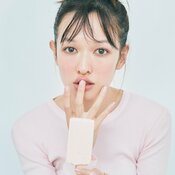 血色はピンクの下地オンリー?! 森絵梨佳が”隙”を操る♡ 計算づくしの【ミルキー低温メイク】HOW TO