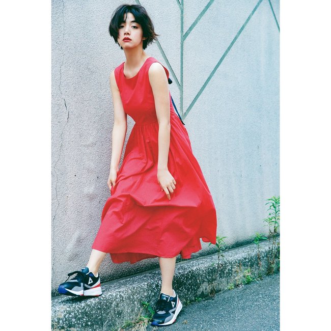 池田エライザ、真夏の主人公か!? 思わずドキッな儚げ赤ワンピにラブコール♡