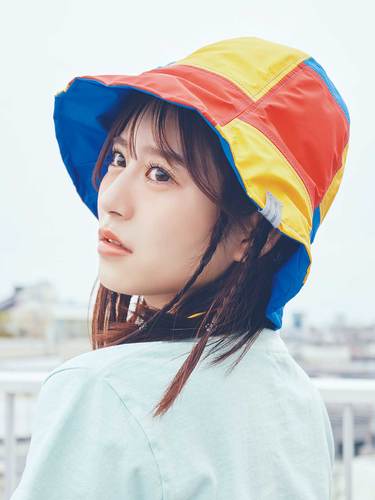 FRUITS ZIPPER・櫻井優衣&月足天音、遊び心のあるバケハで視線をGET