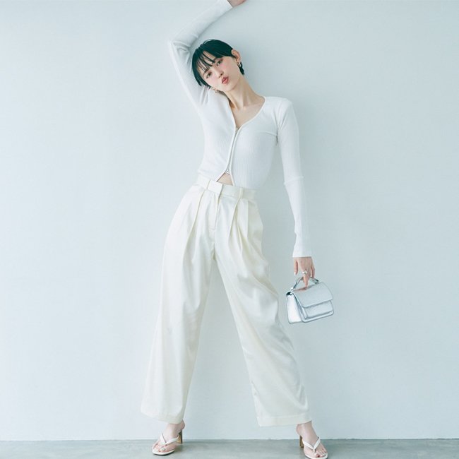 美肌映えカラーで透明感を底上げ♡色と肌見せのバランスがキーポイント！ラベンダー＆ホワイトでつくる【ワントーンコーデ】２選