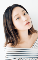 女っぽさが急上昇する！青み肌メイクって何だ？