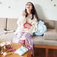 りんくま、真っ白もけもけニットで萌え袖♡この冬はこの子と一緒に過ごしたい!!【おうちデートコーデ】