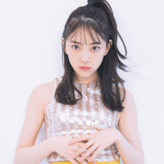 暗髪でもおしゃれにキマる！【堀未央奈】から学ぶ、暗髪アレンジ大辞典