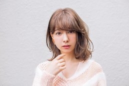 透け感ほつれカールでつくるモテミディアム