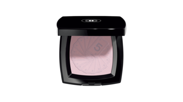 編集部員の購入品】肌悩みを隠して透明感爆誕♡ 顔色が明るくなる