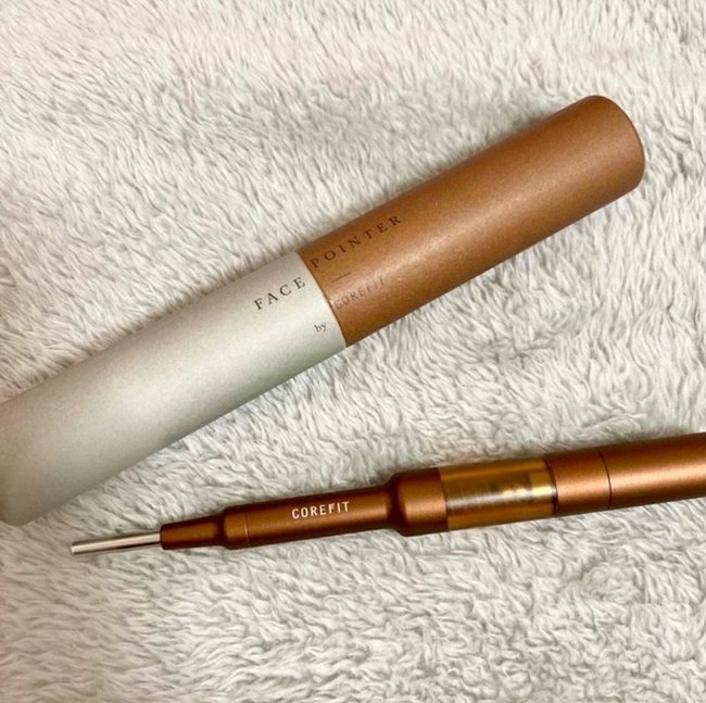 お酒の飲みすぎや塩分の取りすぎで顔がパンパンに!? むくみとたるみを同時ケアできちゃう超優秀アイテムが♡