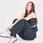 【ロング】赤みのあるバーガンディは小顔効果も血色感も高めてくれる！