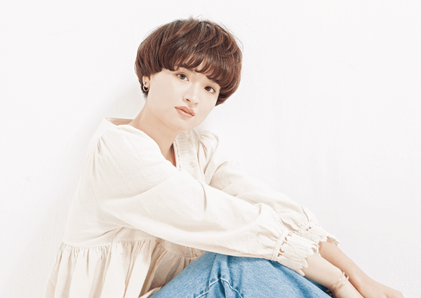 ボーイッシュショートをたちまち女の子らしくする超簡単スタイリング術が知りたい！