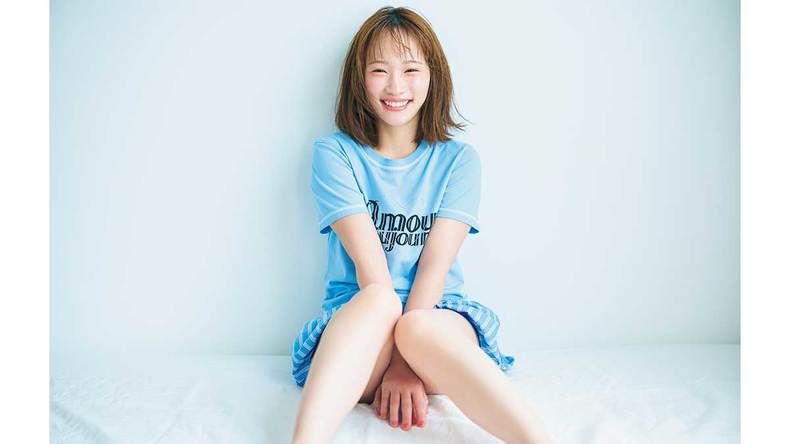 川栄李奈、いつだってカラッと笑顔の秘密は？好きな食べ物から子育てのことまでインタビュー