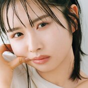 日向坂46・上村ひなの、くすみゼロのなめらか肌を披露♡ いつだって”調子のイイ肌”になるためのマル秘アイテム3つって?
