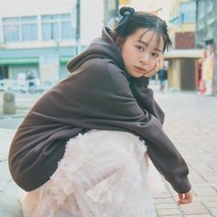 莉子と休日お散歩デートはいかが？天真爛漫な姿や物思いにふける姿まで！コロコロ変わる表情にあなたも莉子の魅力の沼にハマっていく♡