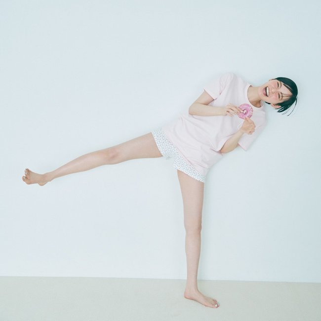 比留川游、スタメン【神】アイテム７つを大公開♡「クリーム２：オイル１の割合で混ぜて使う」”沼るぼでぃ”をつくるマイルールも。