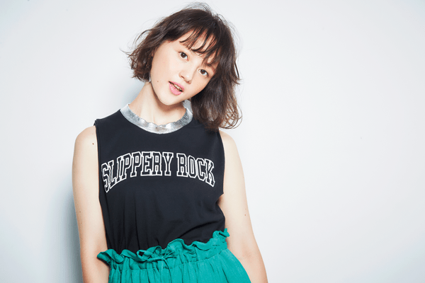 デリケートな毛束感のウェーブで、愛しの彼の「守りたい」女の子に