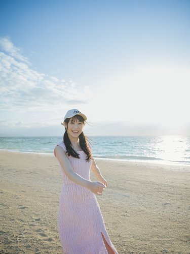 限定オフショットあり】NMB48梅山恋和、初写真集で初水着解禁♡ あどけない色っぽさを披露 | arweb（アールウェブ）