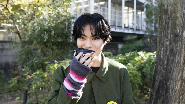 【おむすび男子Vol.13～星野翼とばくだん～】嫌なヤツぶりからのギャップに沼♡「おばあちゃん子なんですが、食べ過ぎて苦手になった手料理は…」